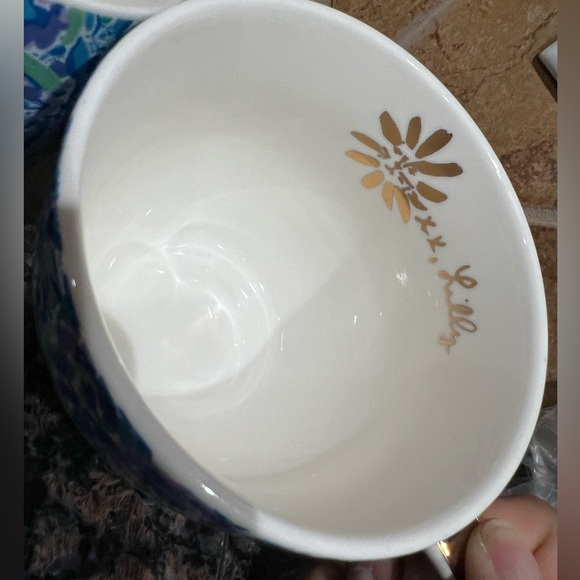 Host Pick  Lily Pulitzer Set of 2 coffee mugs - Picture 3 of 5